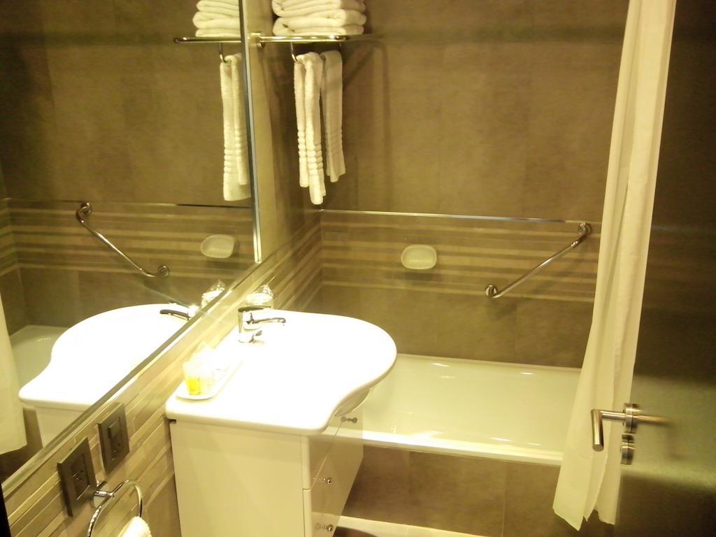 Terra Malal Hotell Chos Malal Rum bild